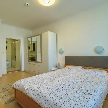 Bratanov Trakia * 써니비치